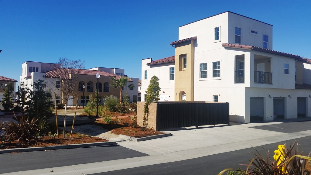 Grammy Winner Banks on Prefab Housing