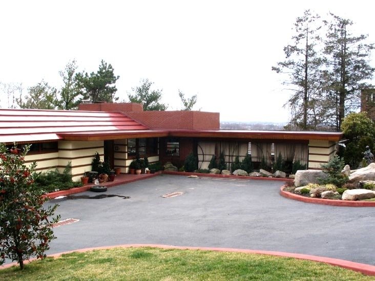 A Look at Frank Lloyd Wright’s Little-Known Prefabs